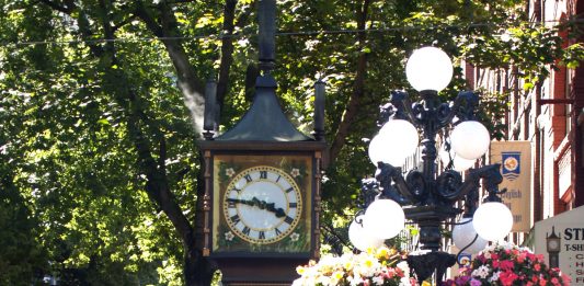 Steam clock at Gas town, Vancouver, BC; Photo by ©Pacific Walkers